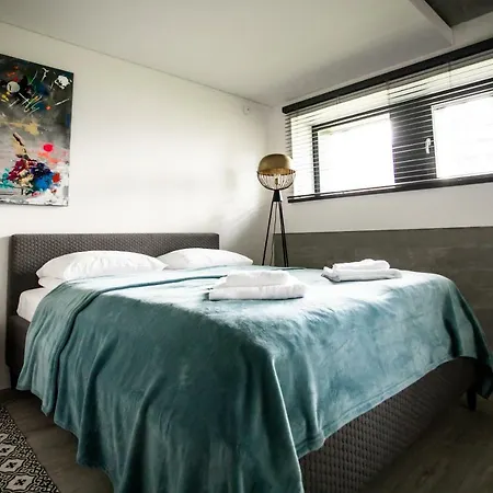 Modern And Spacious Loft Type 8 With Free Private Parking By 