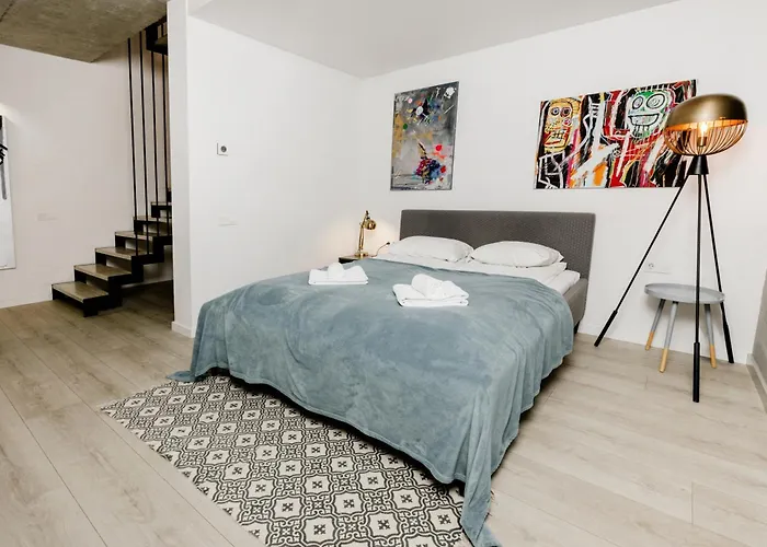 Modern And Spacious Loft Type 8 With Free Private Parking By 