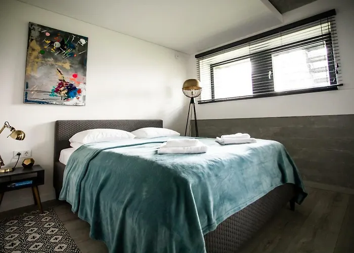 Modern And Spacious Loft Type 8 With Free Private Parking By 